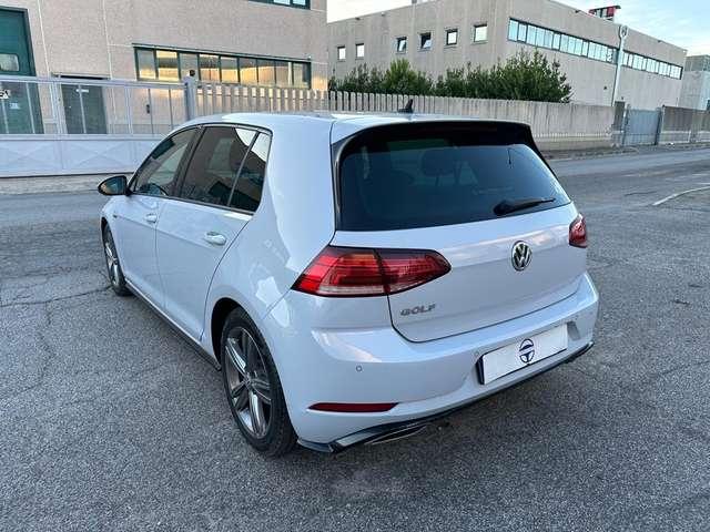 Volkswagen Golf 1.6 TDI DSG 5p. R-line