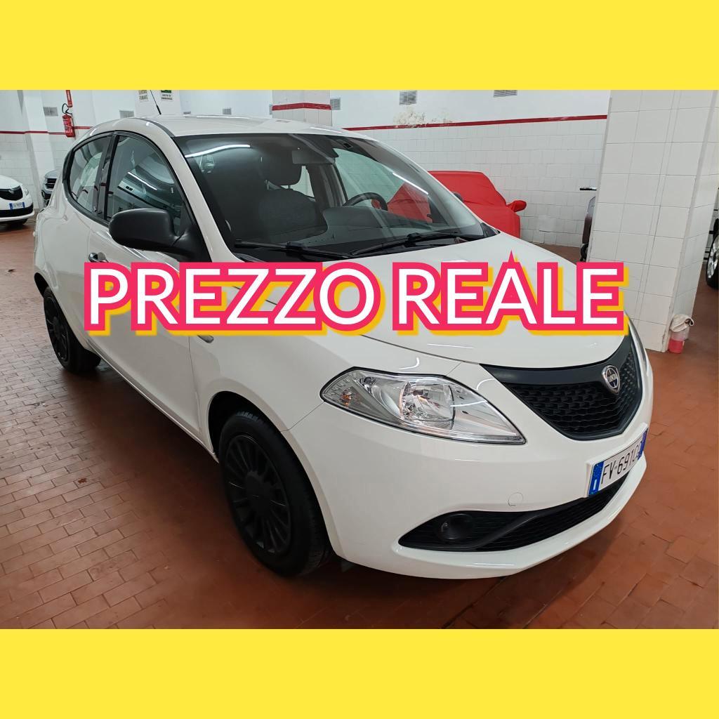 Lancia Ypsilon 1.2 Elefantino Blu 5 POSTI