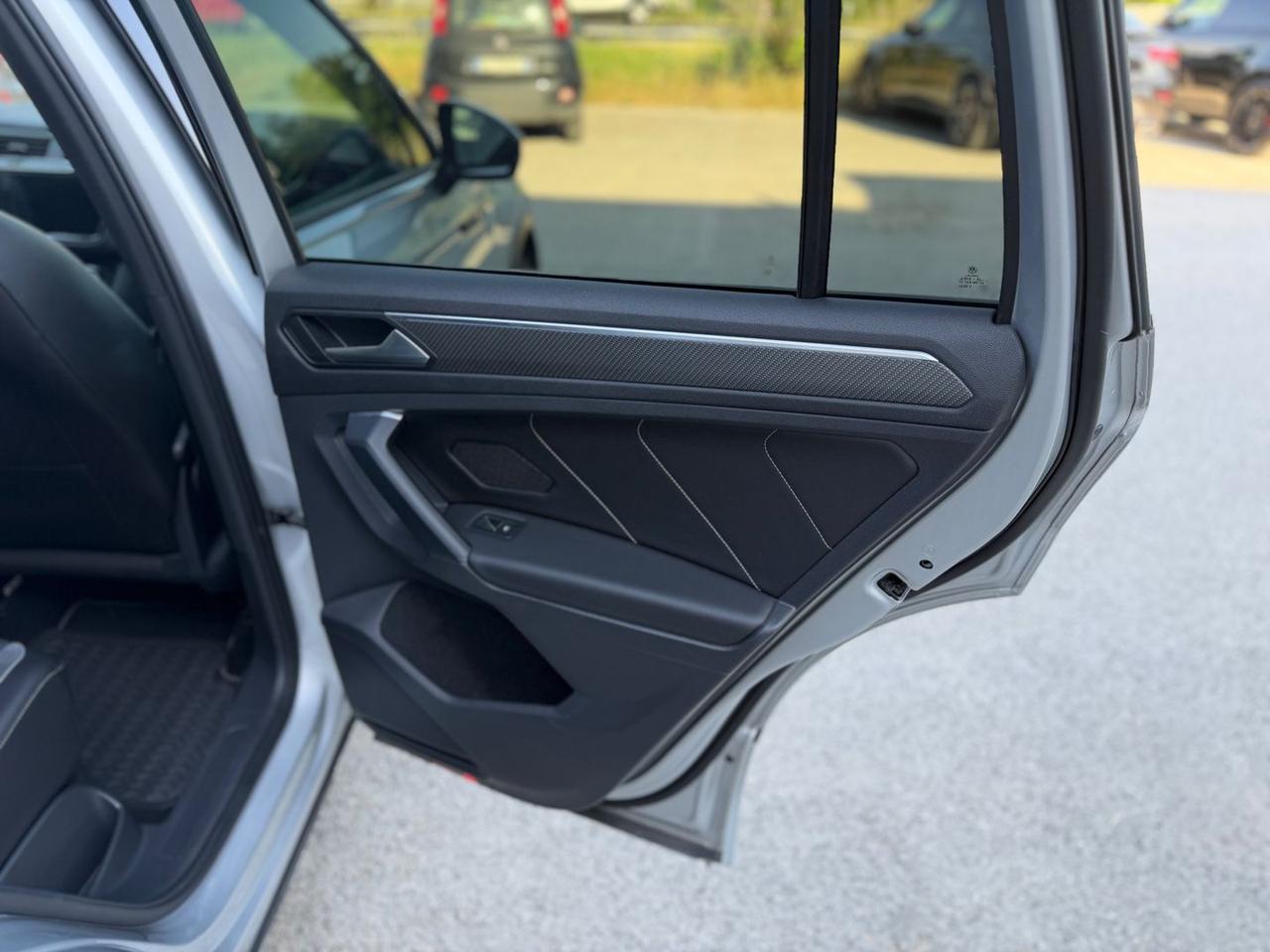 Volkswagen Tiguan R Line 2.0 TDI #11366