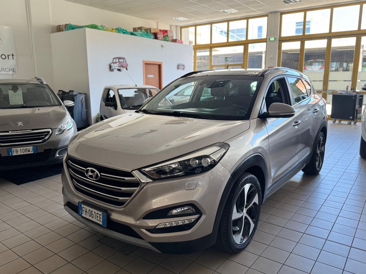 Hyundai Tucson 1.7 CRDi XPossible-FULL OPTIONAL