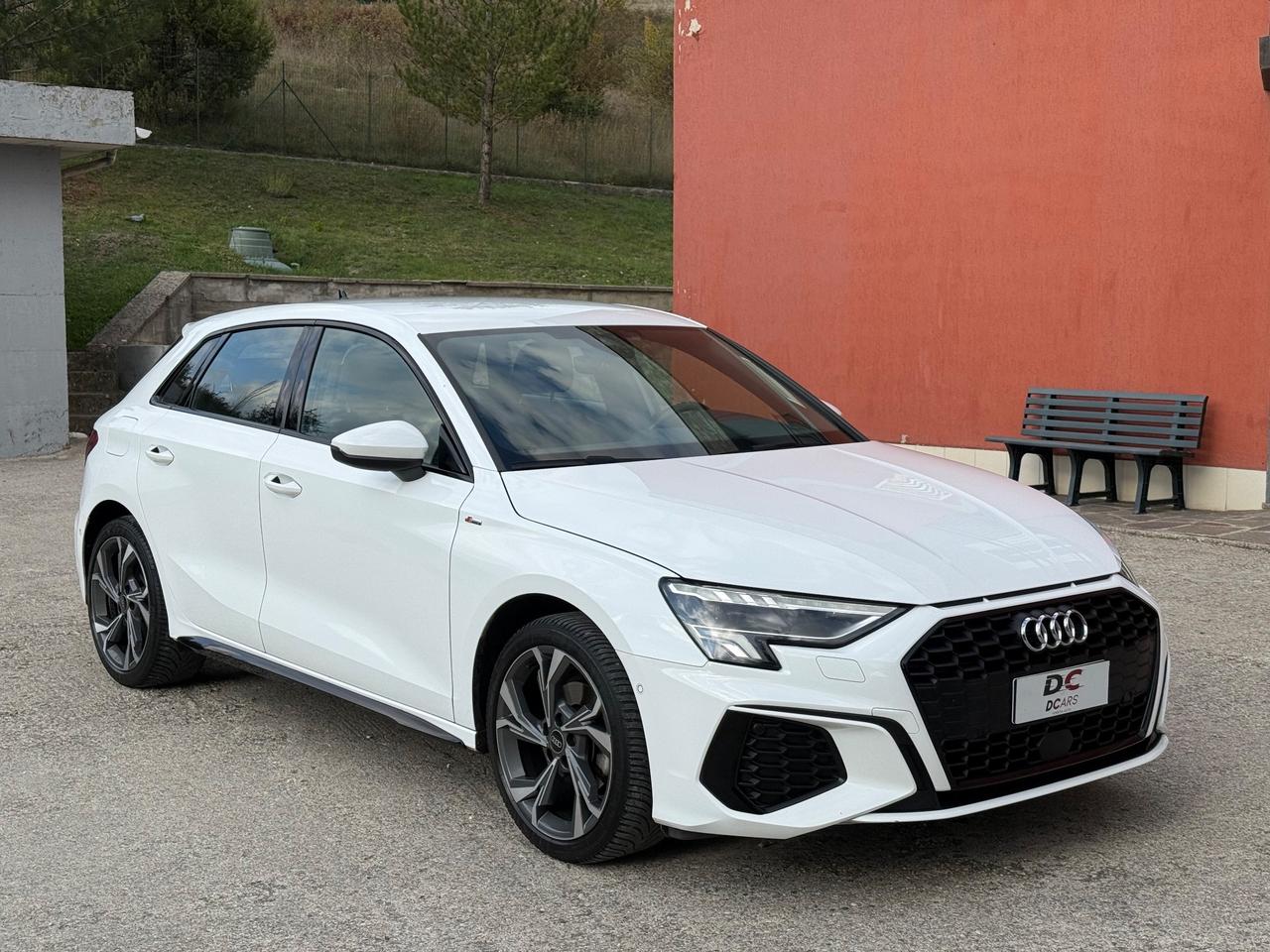 Audi A3 SPB 30 g-tron S tronic line edition