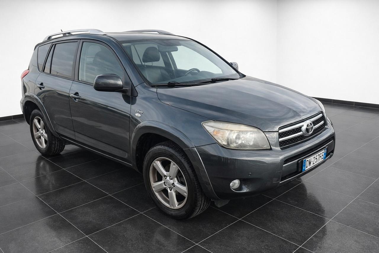 Toyota RAV 4 2.2 D-4D 177 CV 4x4 Luxury MOTORE RIFATTO