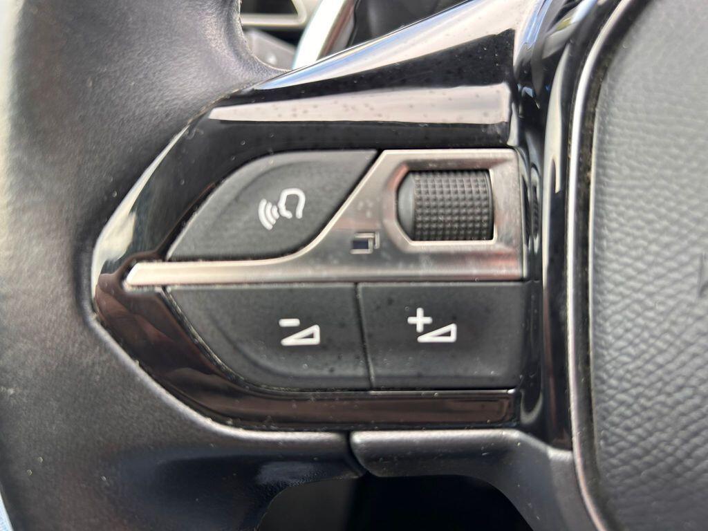 Peugeot 3008 Allure Pack 130cv EAT8