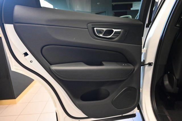 VOLVO XC60 2.0 B4 INSCRIPTION AWD AUTO TETTO 20"CAM STRAFULL!