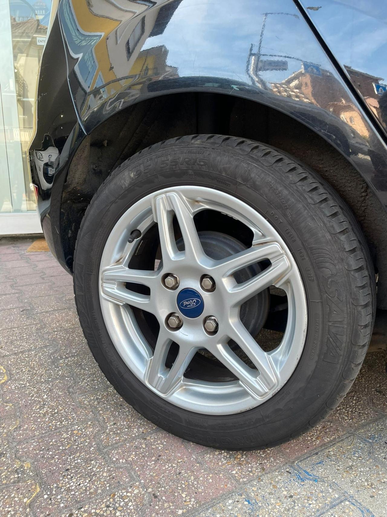 Ford Fiesta 1.4 5p. Bz.- GPL Titanium