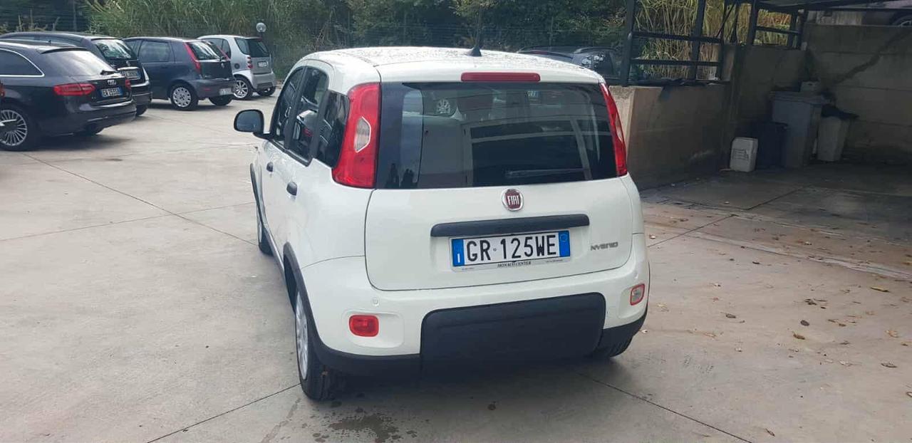 Fiat Panda 1.0 Hybrid 70cv