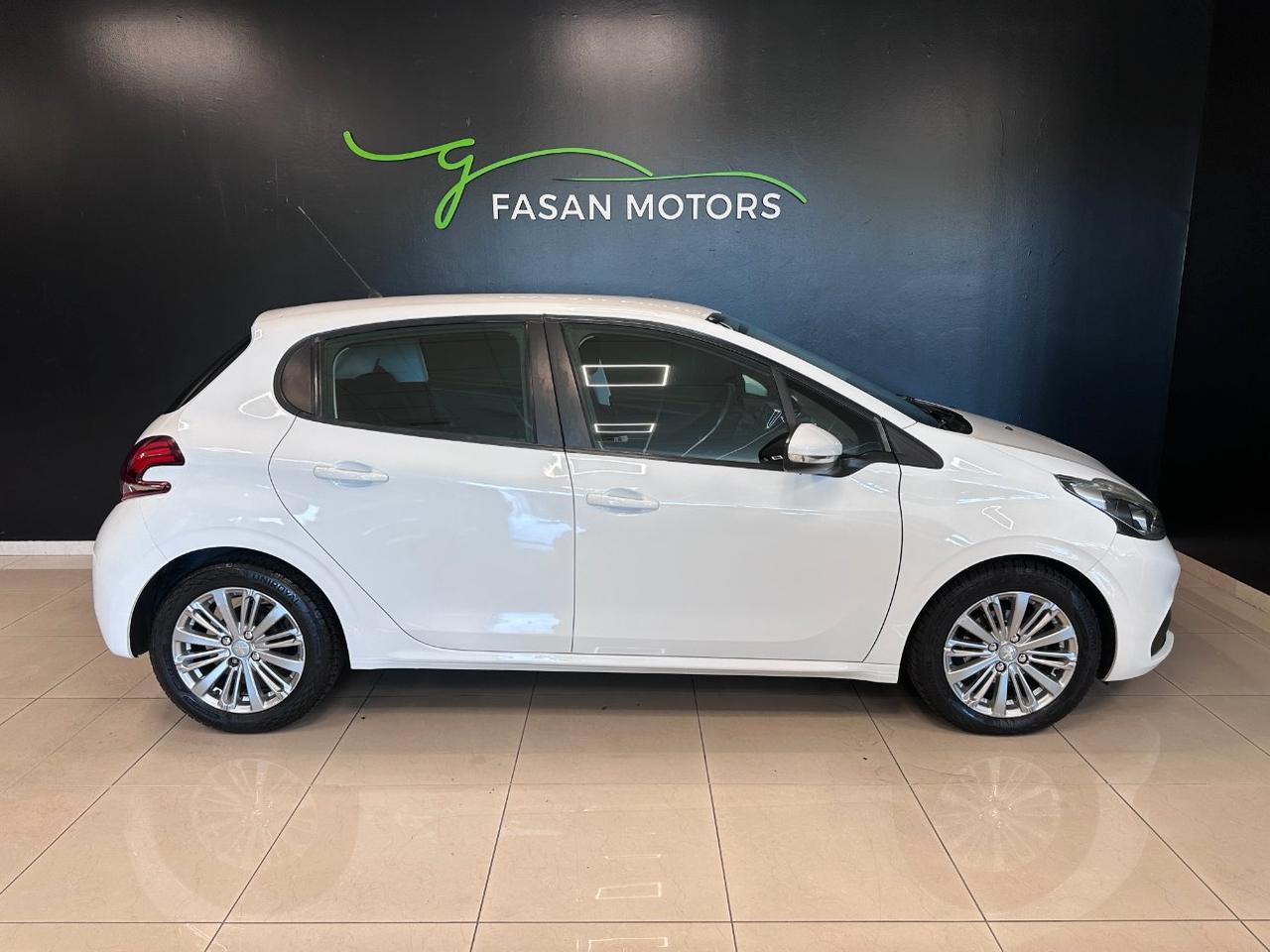 Peugeot 208 5 Porte 208 5p 1.6 bluehdi Active 75cv