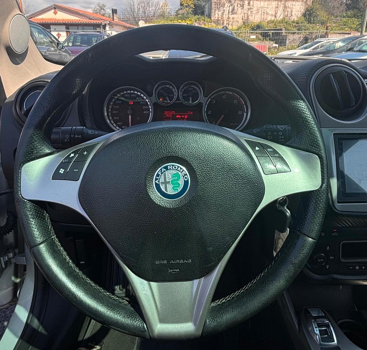 Alfa Romeo MiTo 1.6 JTDm 16V Distinctive Sport Pack