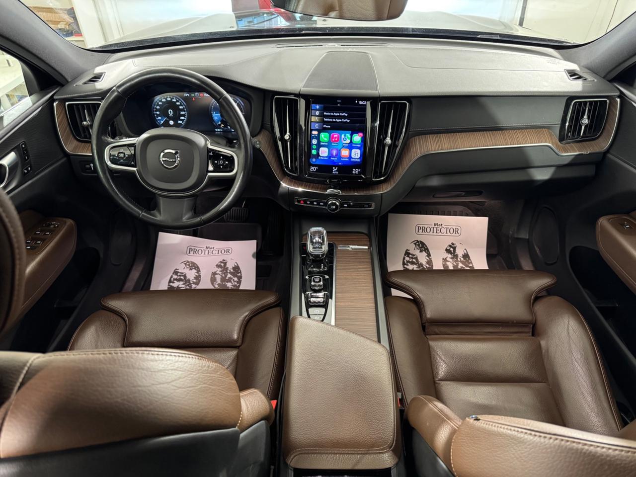 Volvo XC 60 XC60 B4 (d) AWD Geartronic Inscription FULL OPTIONAL, SEDILI IN PELLE CON REGOLAZIONE ELETTRICA CON MEMORIA, CRUISE ADATTIVO, CLIMA TRI-ZONA , PORTELLONE ELETTRICO, APPLE CARPLAY, FARI FULL LED AUTOMATICI E MOLTO ALTRO
