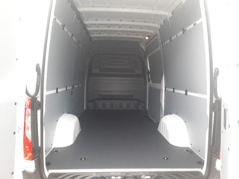 Mercedes-Benz Sprinter 311 CDI F 37/35