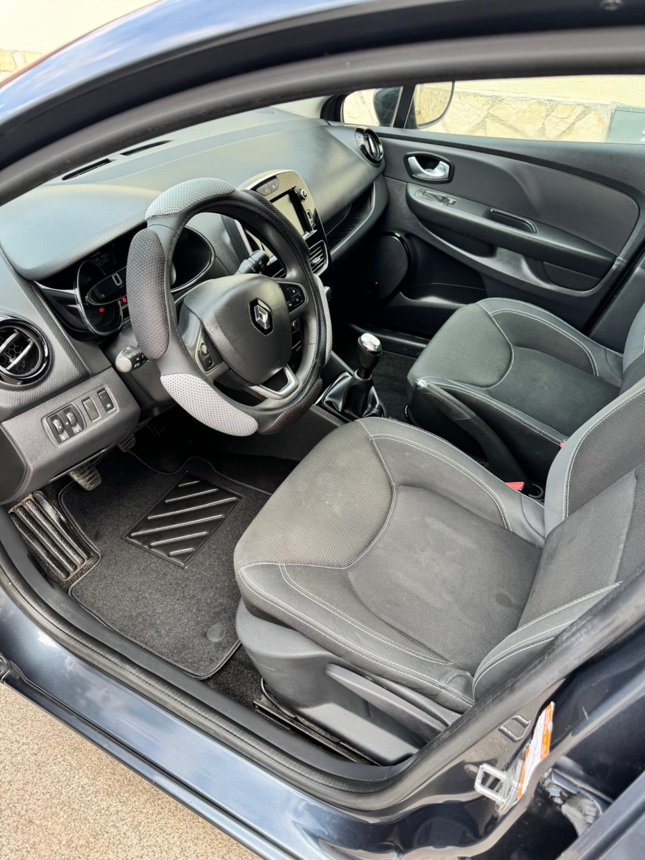 Renault Clio 1.5 dCi Costume national