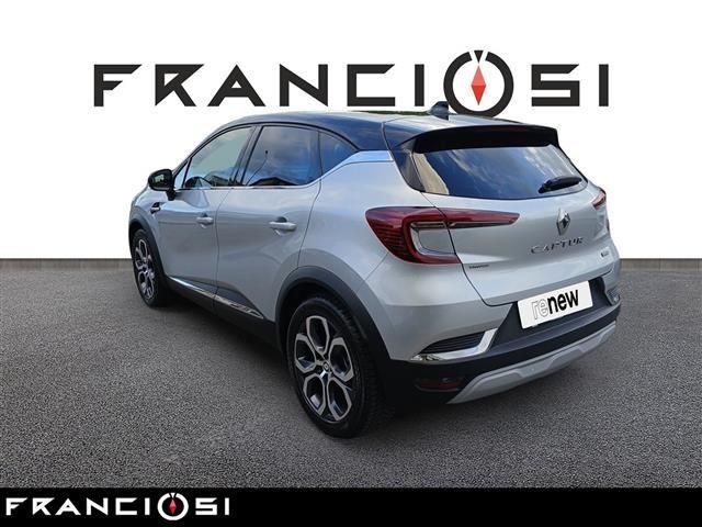 RENAULT Captur 1.6 E TECH Hybrid Techno Fast Track Auto