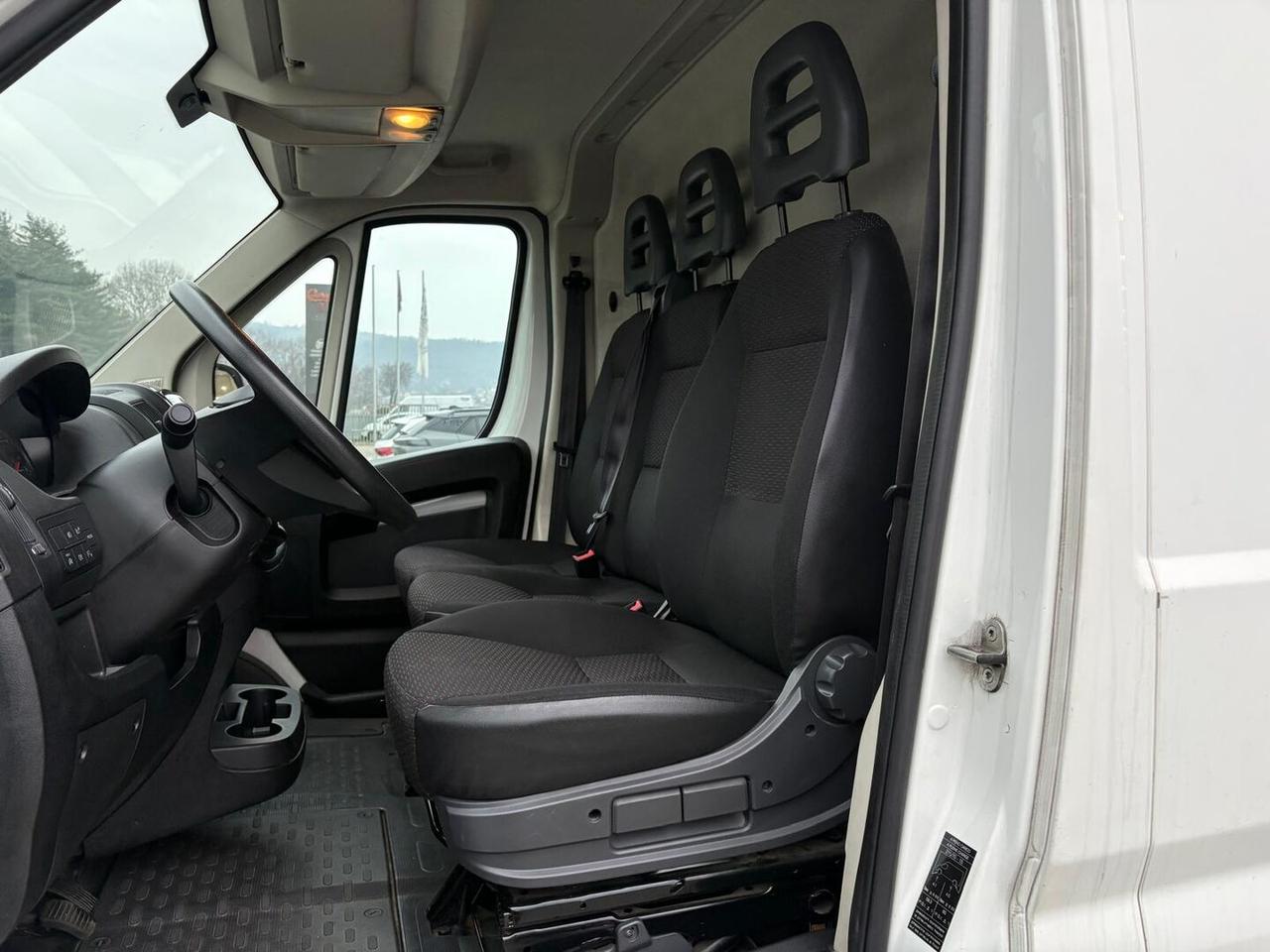 Peugeot Boxer III (II 2011) 335 2.2 bluehdi 140cv S&S L3H2