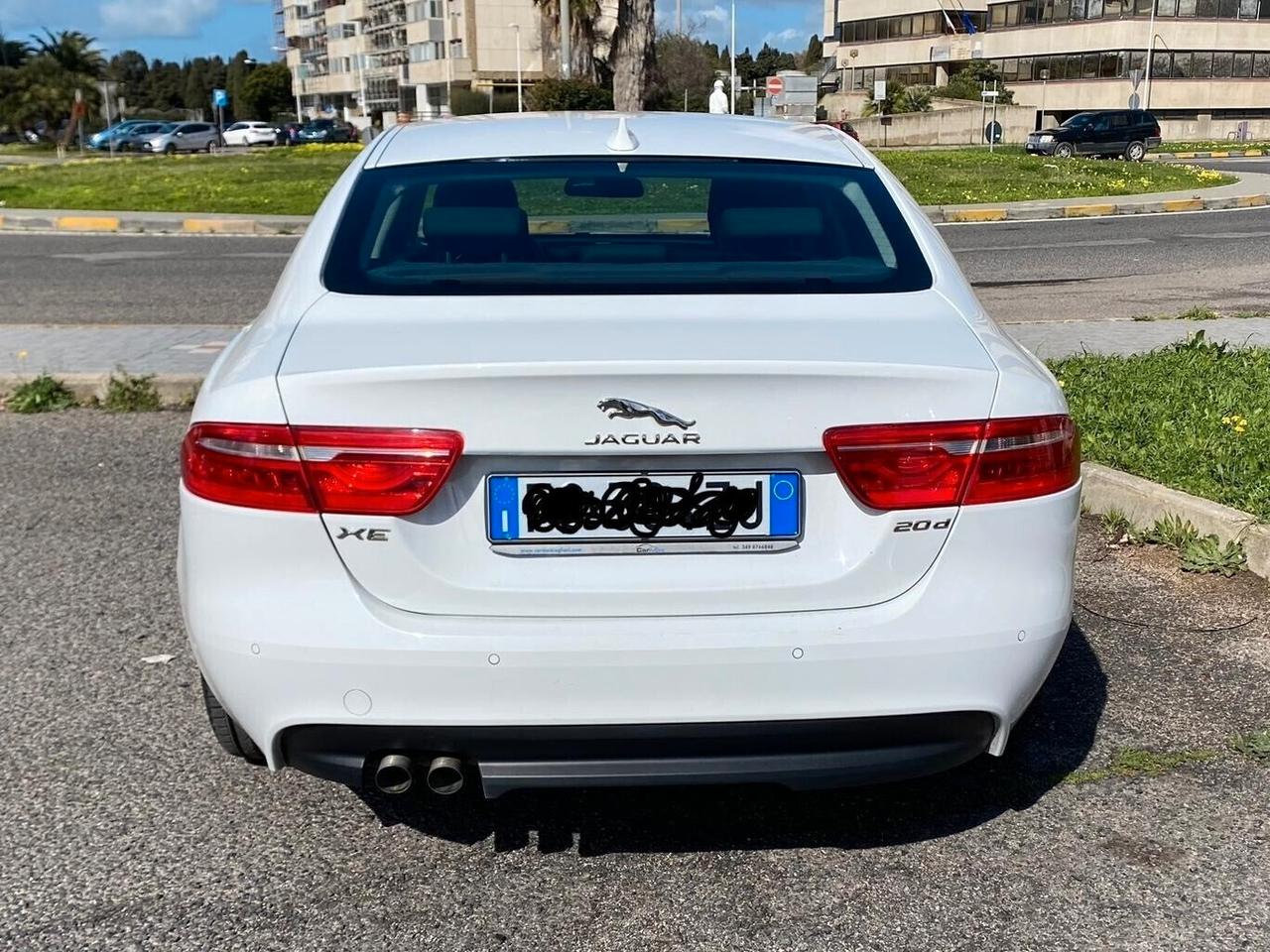 Jaguar XE 2.0 D Turbo Pure 2017