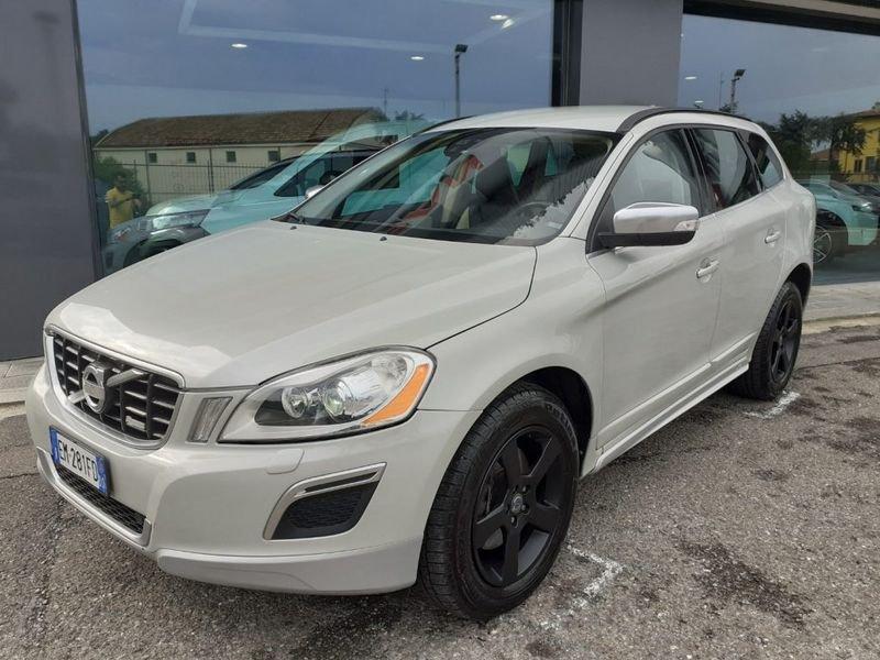 Volvo XC60 D5 AWD Geartronic R-design KM CERTIFIC-GARANZIA