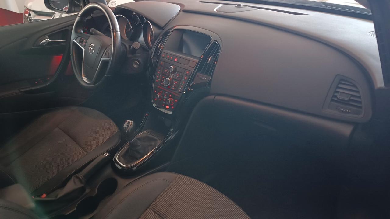 Opel Astra 1.4 Turbo 140CV Sports Tourer GPL Tech Elective