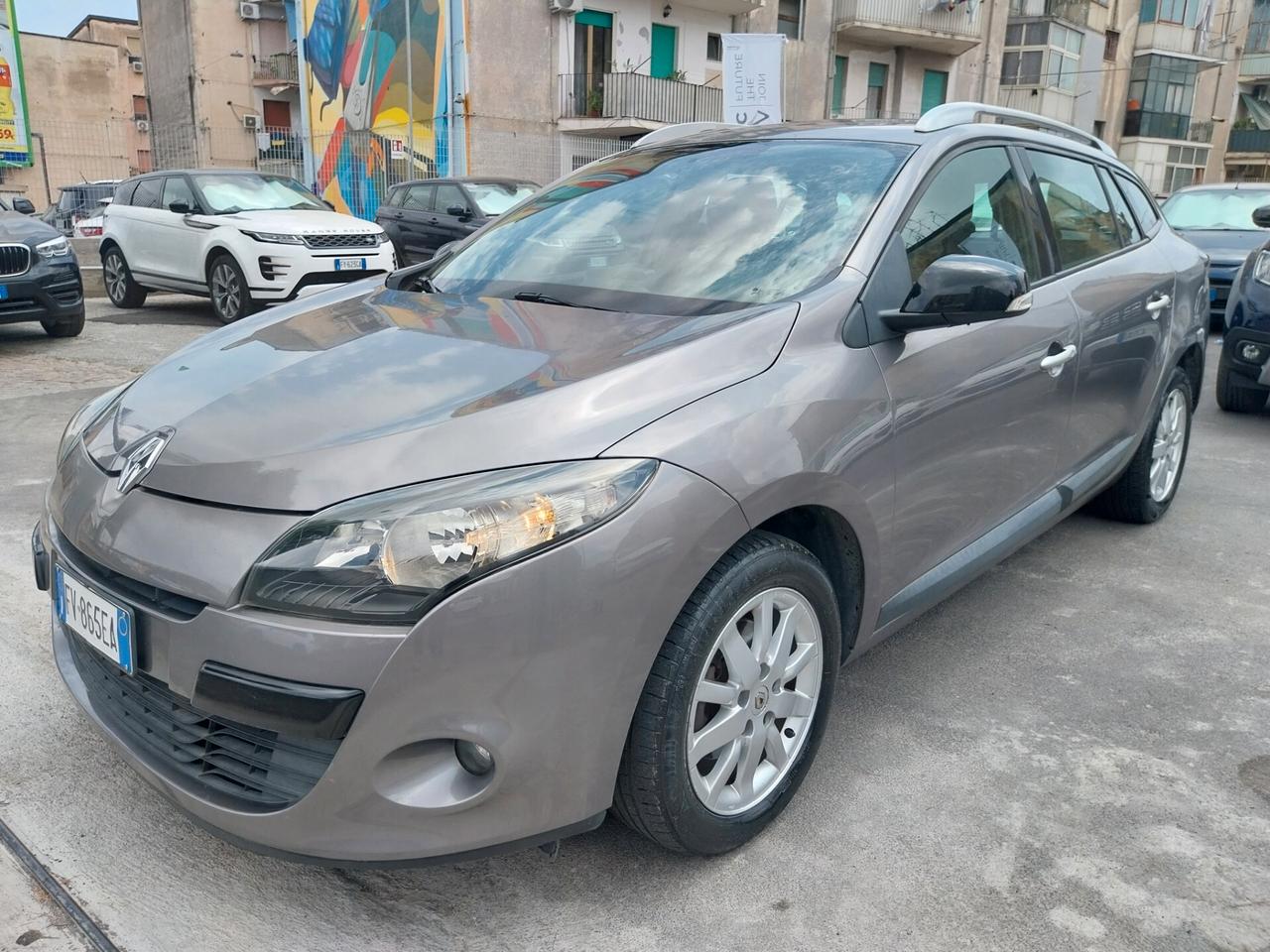 RENAULT MEGANE 1.5 DIESEL STATION WAGON 2011