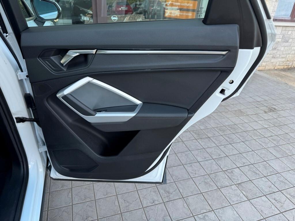 Audi Q3 Sportback 35 1.5 Tfsi Business Plus Manuale