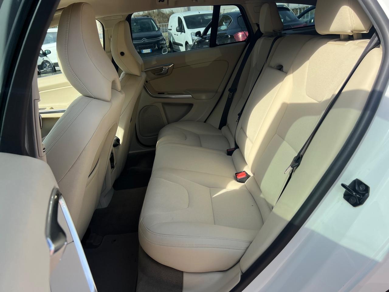 Volvo V60 D3 Geartronic Summum