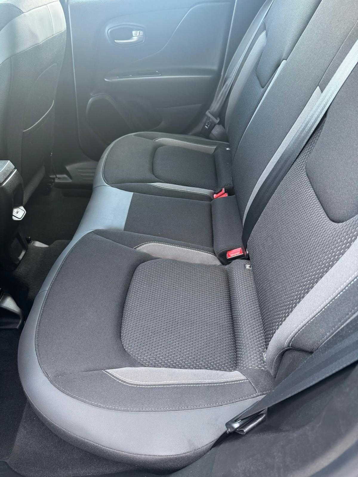 Jeep Renegade 1.5 Turbo T4 MHEV Limited
