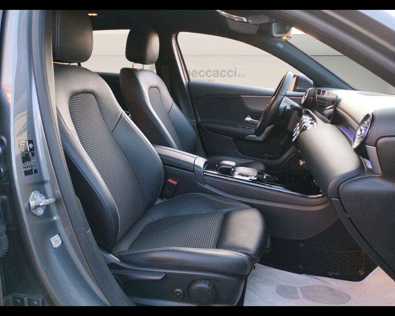 MERCEDES Classe A (V177) A 180 Automatic Bu...