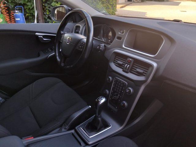 VOLVO V40 Cross Country D2 1.6 Business