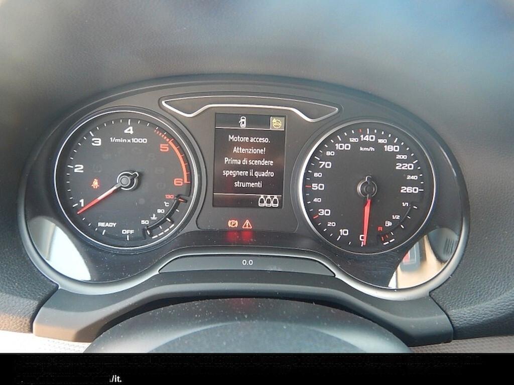 AUDI Q2 30 TDI 115CV 6M. BUSINESS ( FARI LED MATRIX - CRUISE - SENSORI POST. )