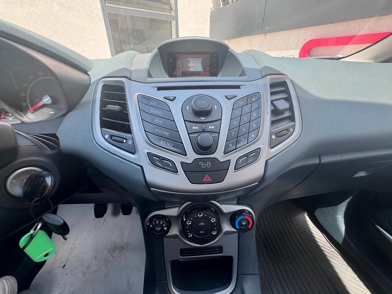Ford Fiesta 1.4 TDCi 5p. Ghia