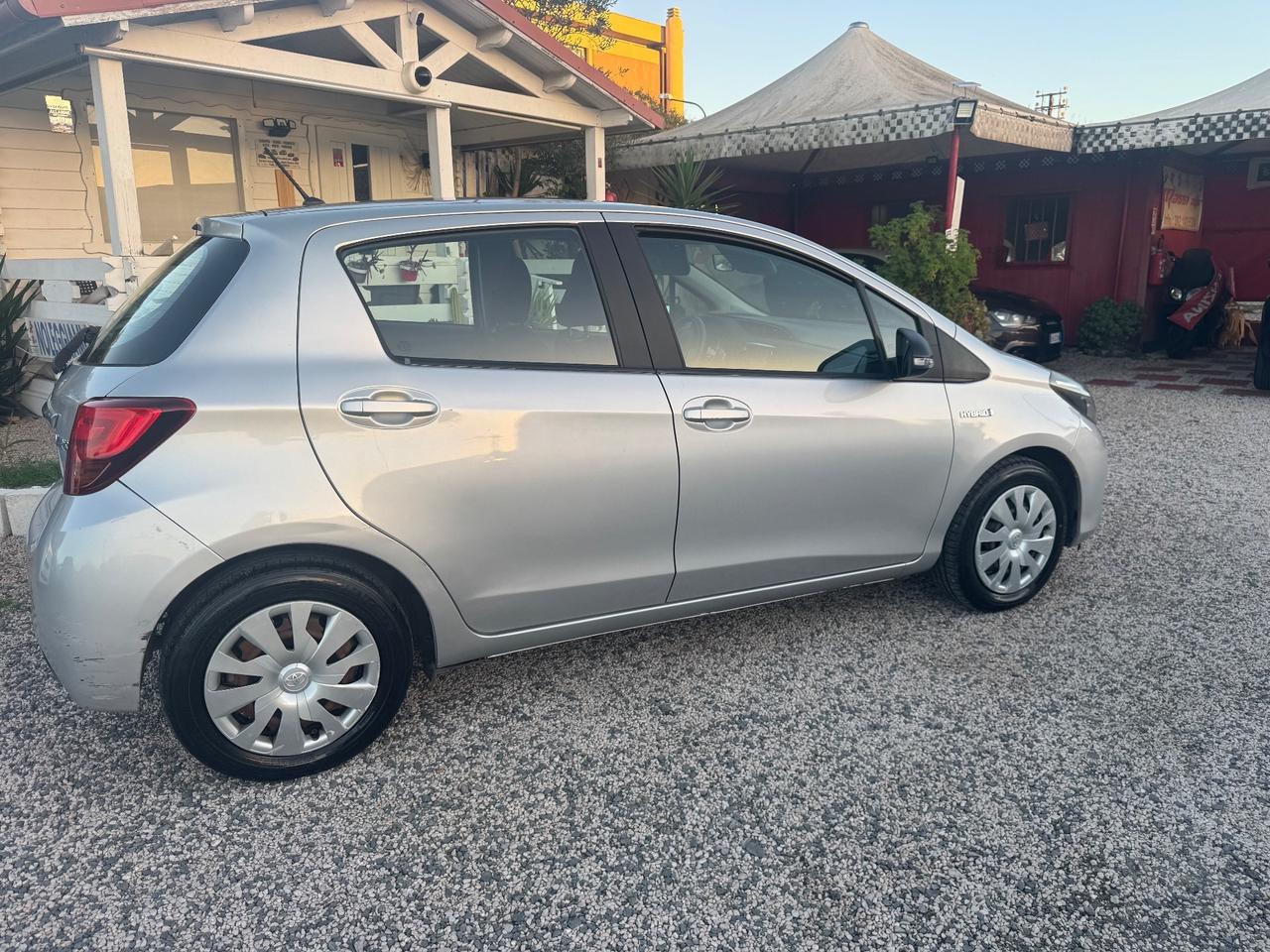 Toyota Yaris 1.5 Hybrid 5 porte AUTOMATICA GARANTITA