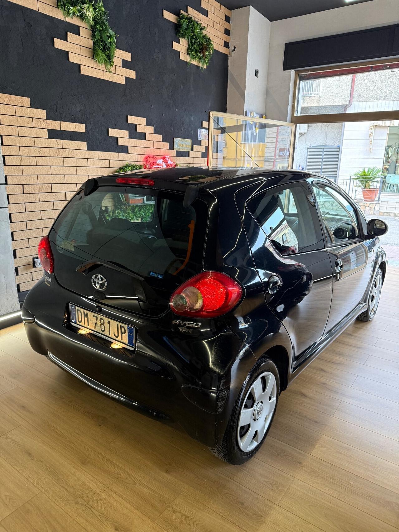 Toyota Aygo 1.0 5 porte