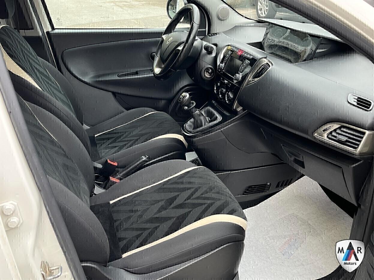 Lancia Ypsilon 0.9 TwinAir 85 CV 5 porte Metano Ecochic Gold