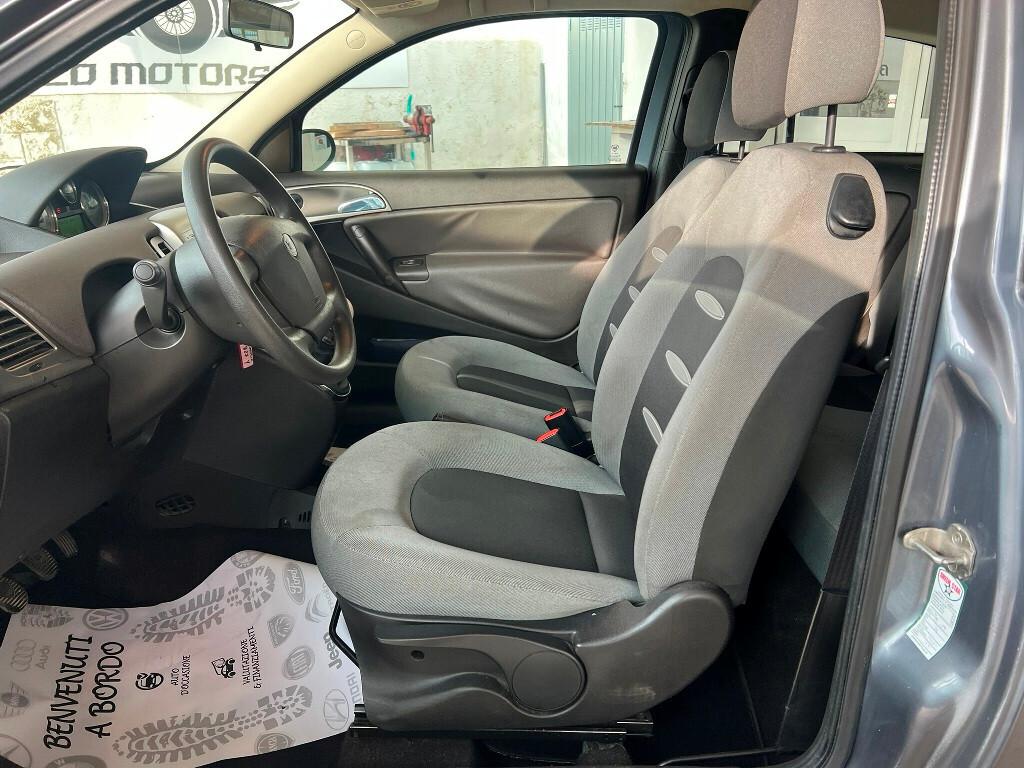 Lancia Ypsilon Oro 1.2 60 CV