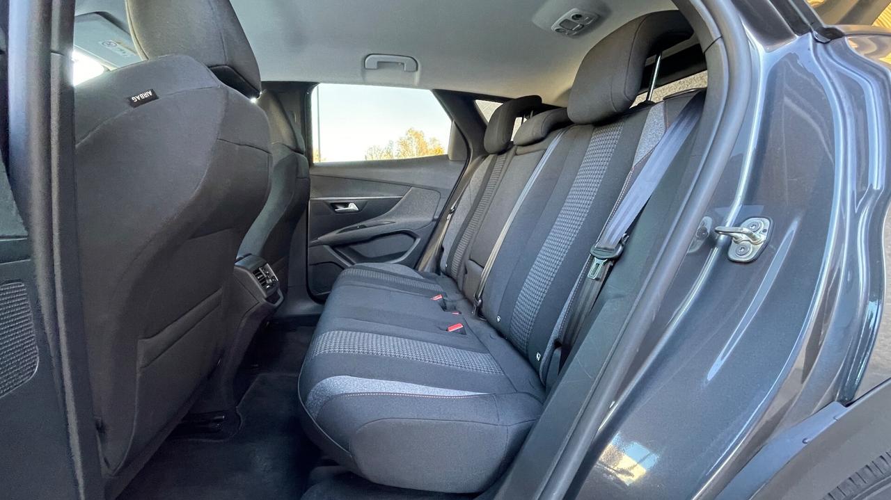 PEUGEOT 3008 1.5 BLUEHDI ALLURE 131CV - FULL LED, VIRTUAL COCKPIT, NEOPATENTATI