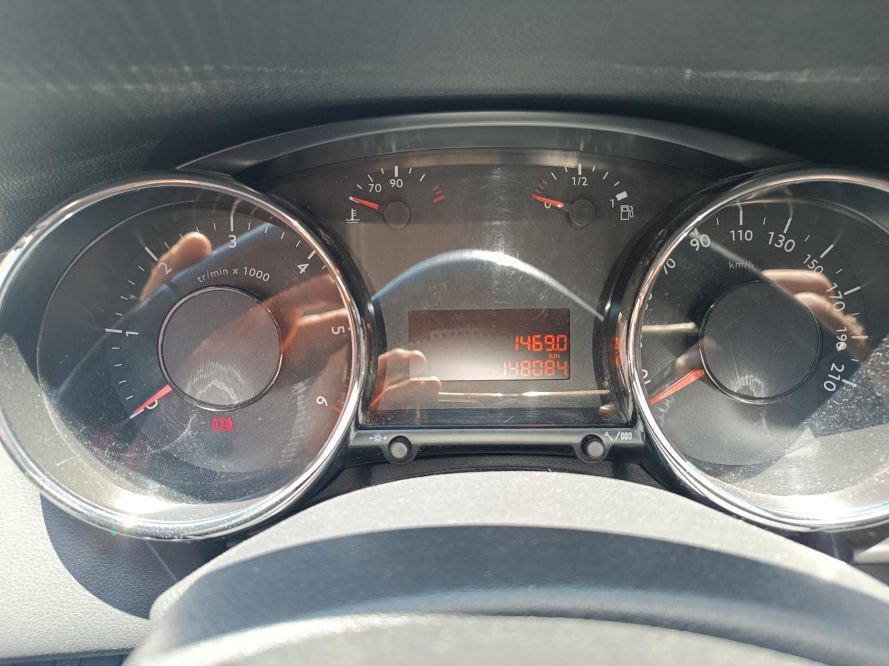 Peugeot 3008 1.6 e-HDi 115CV CAMBIO AUTOMATICO FULL