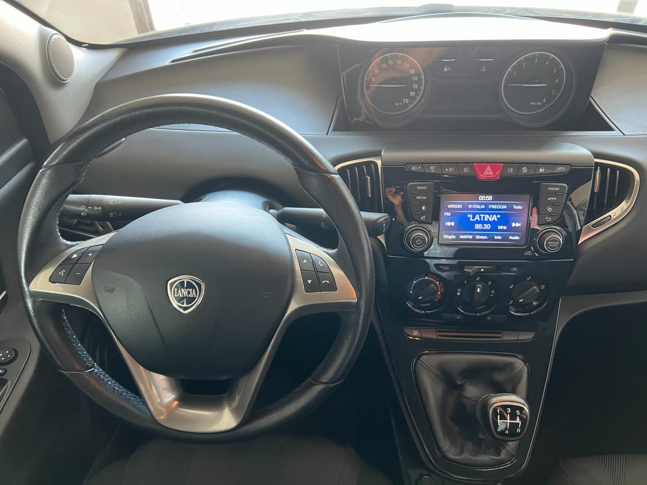 Lancia Ypsilon 1.2 69 CV 5 porte S&S Gold