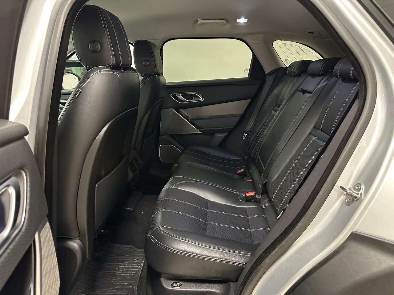 Land Rover Range Velar 2.0D I4 240 CV R-Dynamic SE