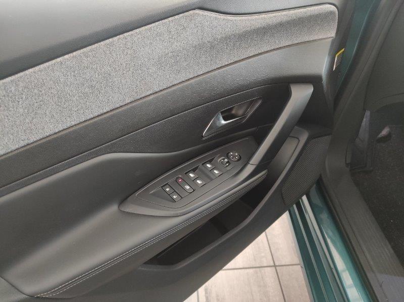 PEUGEOT 308 3ª serie - 308 Plug-in Hybrid 180 e-EAT8 SW Allure