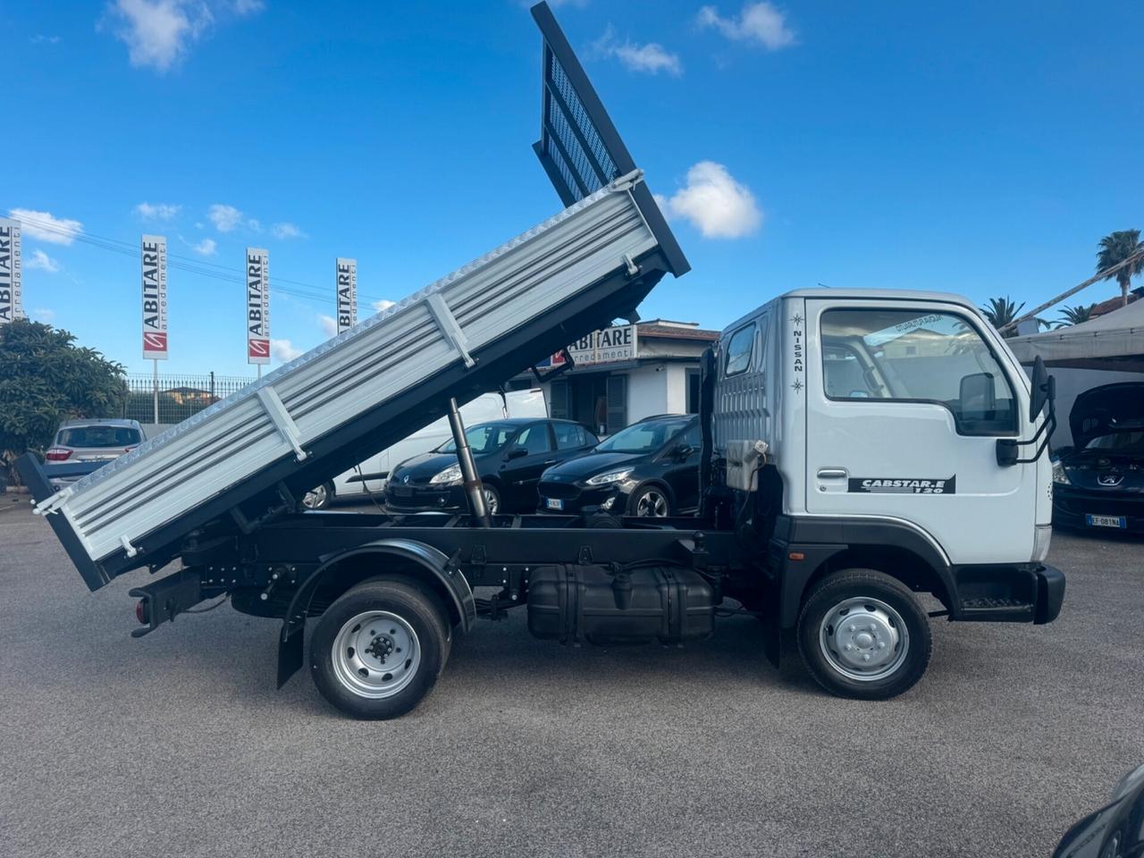 Nissan Cabstar 3.0 TDI Ribaltabile Trilaterale