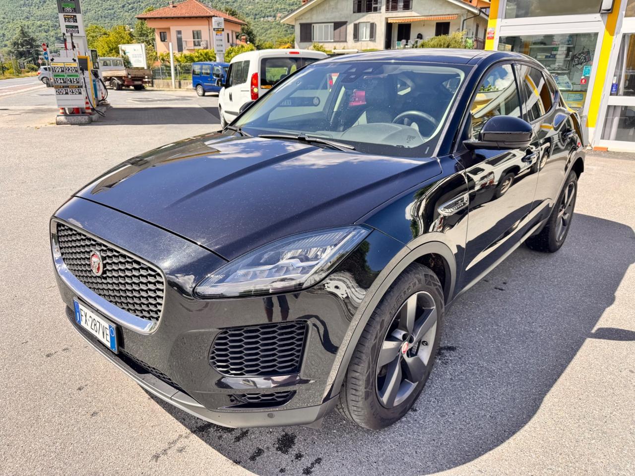 Jaguar E-Pace 2.0D 150 CV R-Dynamic SE 4x4 automatica pelle