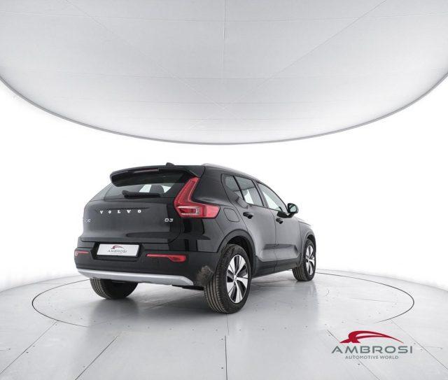 VOLVO XC40 D3 Momentum - AUTOCARRO N1