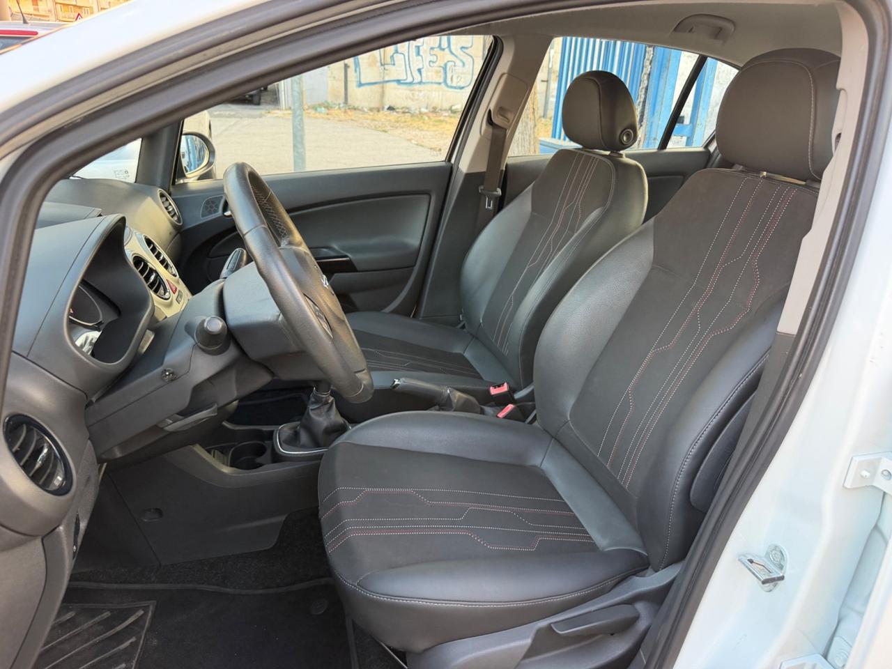 Opel Corsa 1.2 benzina 85 cv 2012