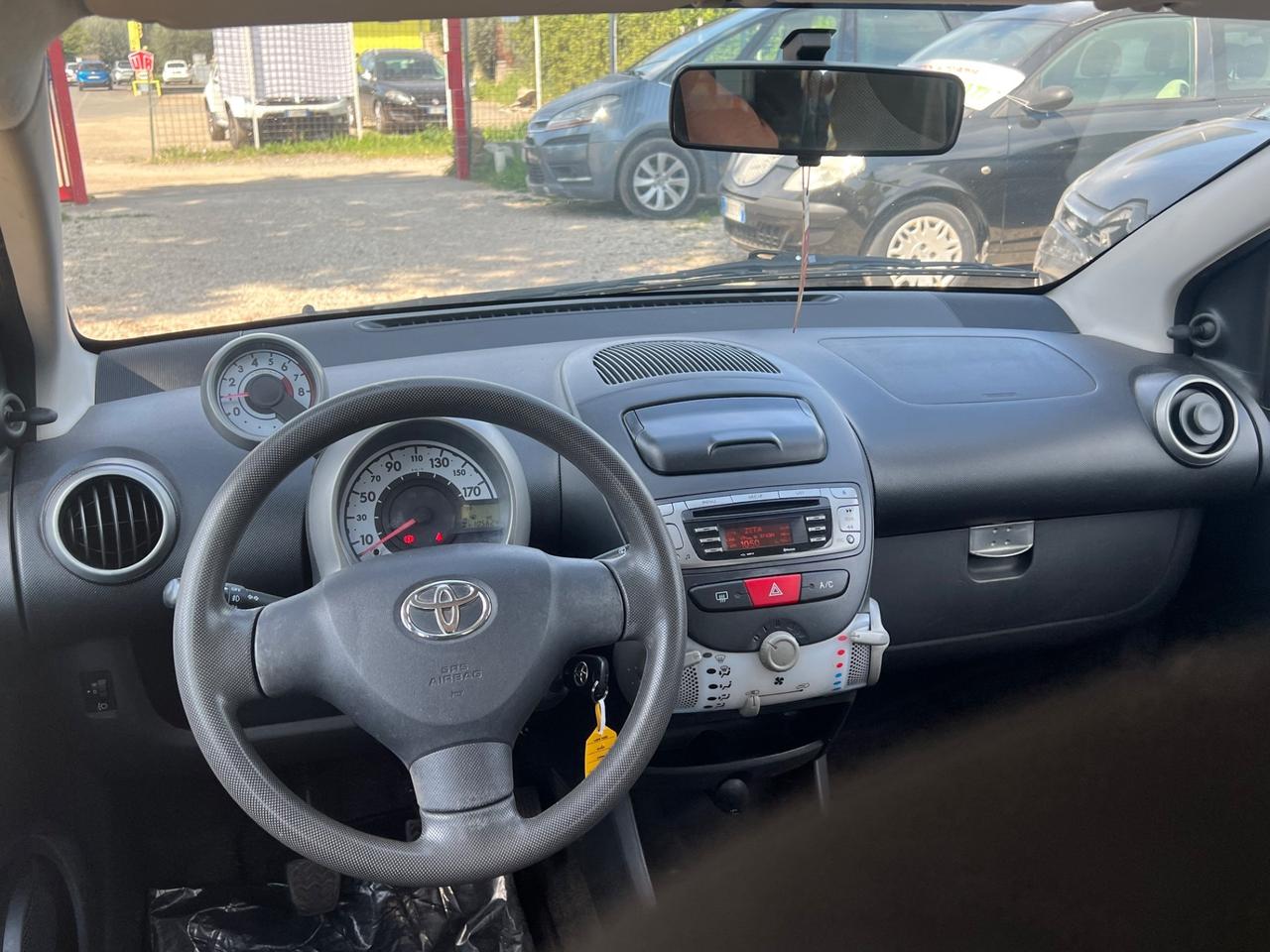 Toyota Aygo 1.0 12V VVT-i 5 porte Active Connect