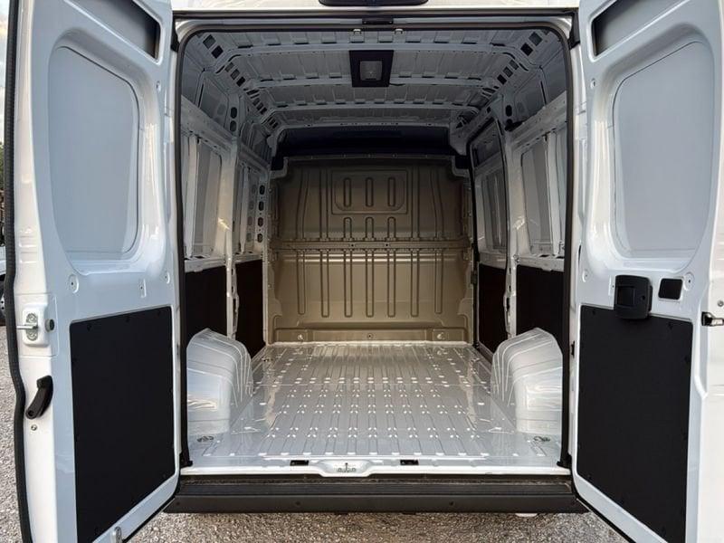 Peugeot Boxer Boxer 335 2.2 BlueHDi 140 S&S PLM-TA Furgone