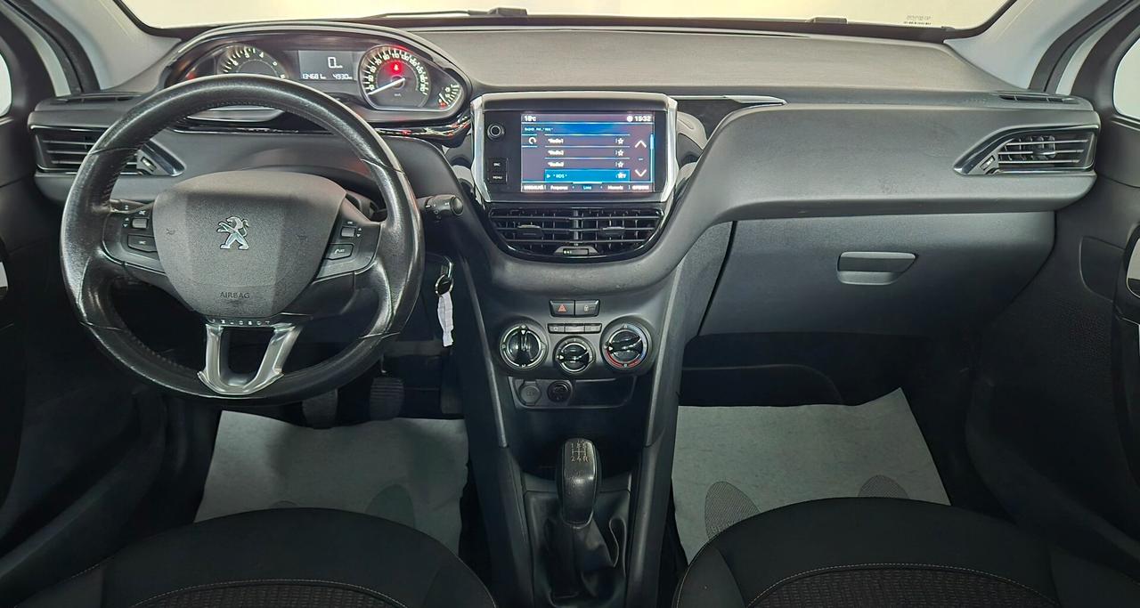 Peugeot 208 PureTech 82 5 porte Allure