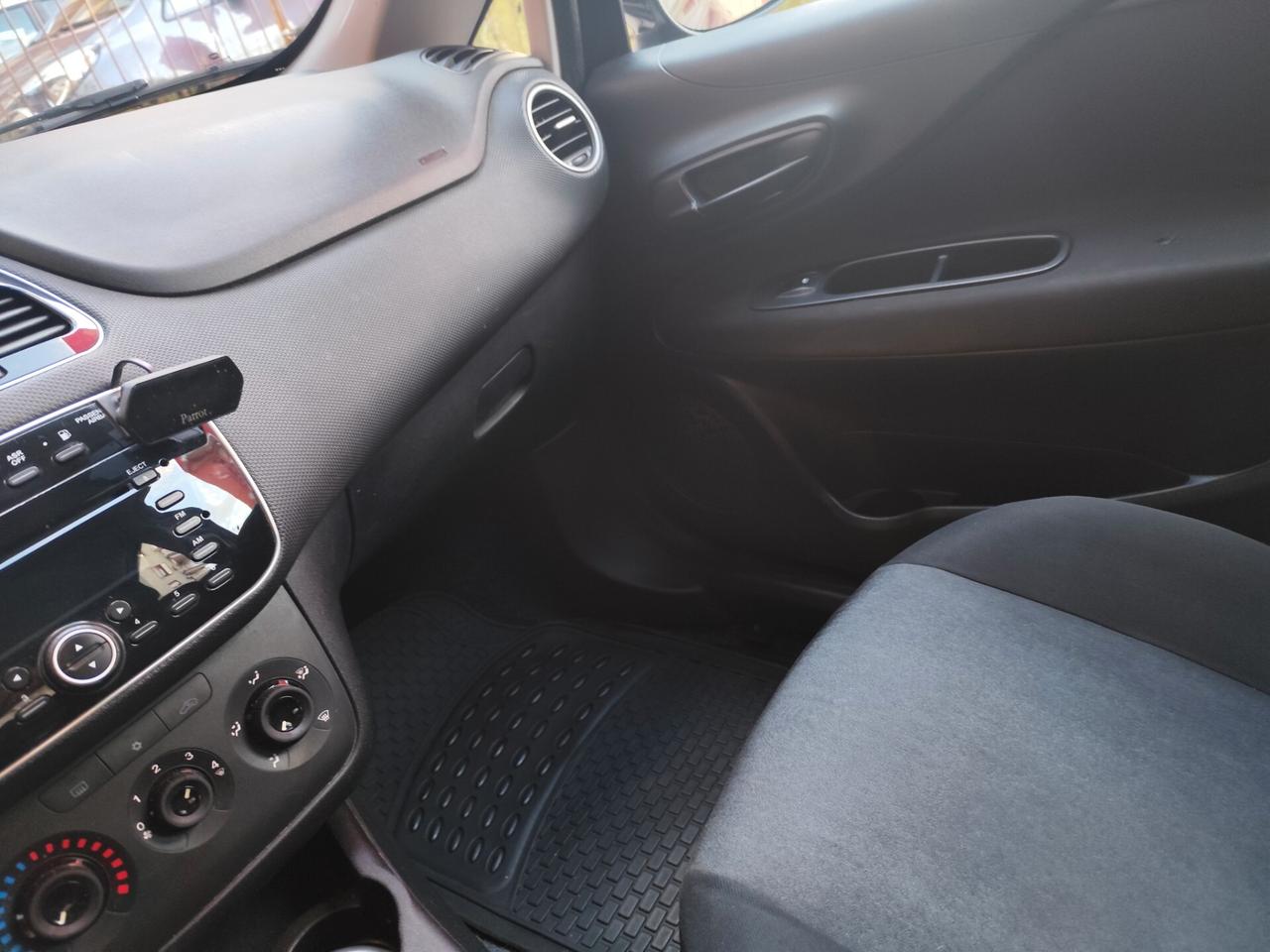 Fiat Punto 1.4 8V 5 porte Natural Power Lounge 77cv