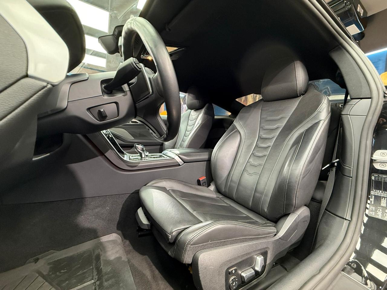 Bmw 850 M850i xDrive Coupé (554)