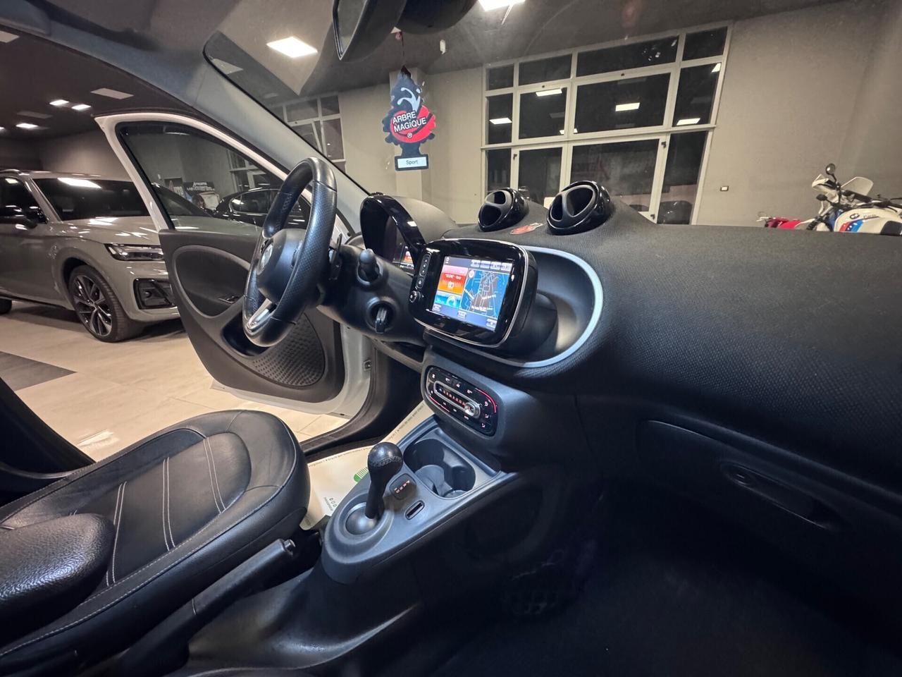 SMART FOR FOUR 900 BENZINA AUTOMATICA PASSION