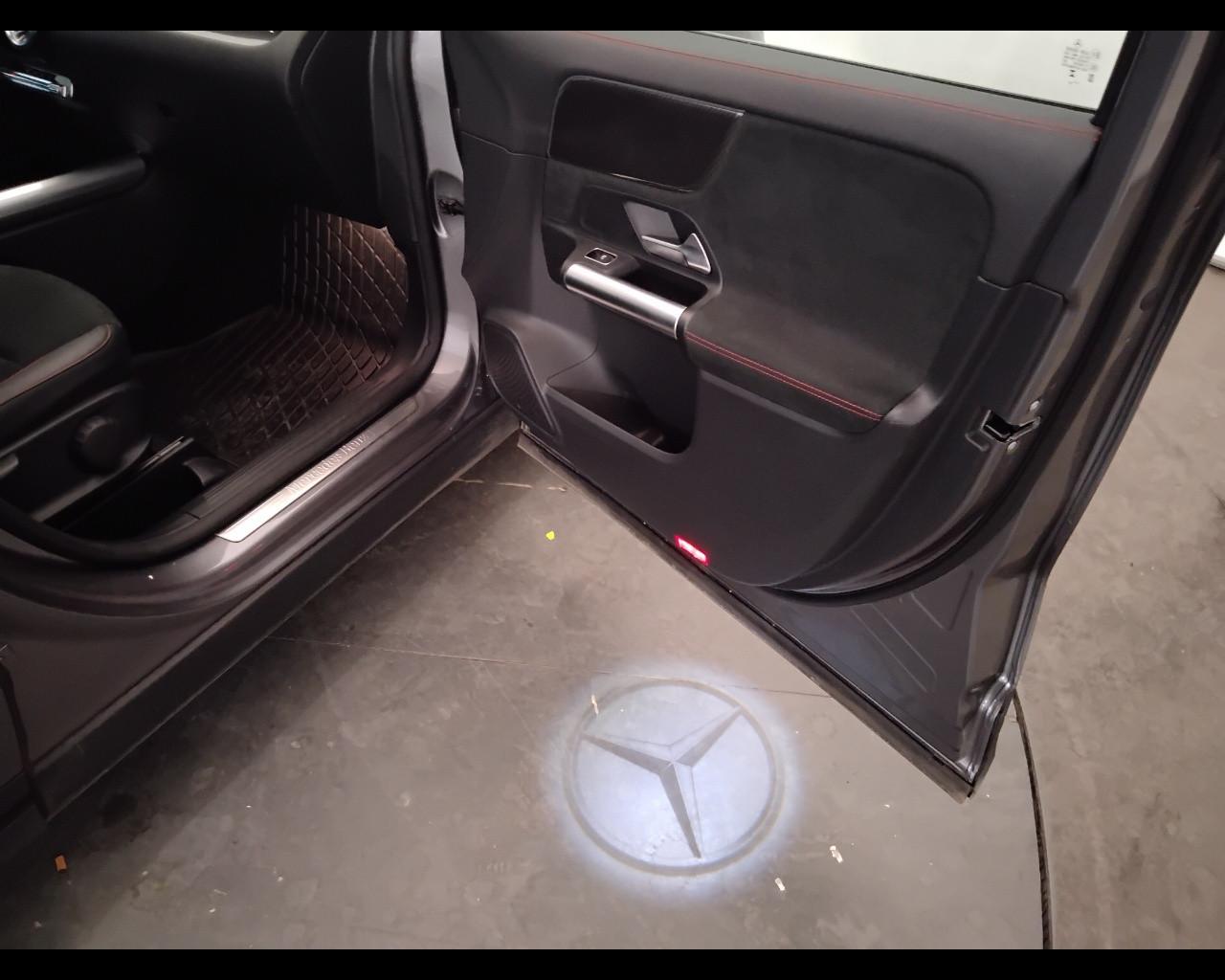 Mercedes-Benz GLA-H247 2020 - GLA 180 d Premium auto