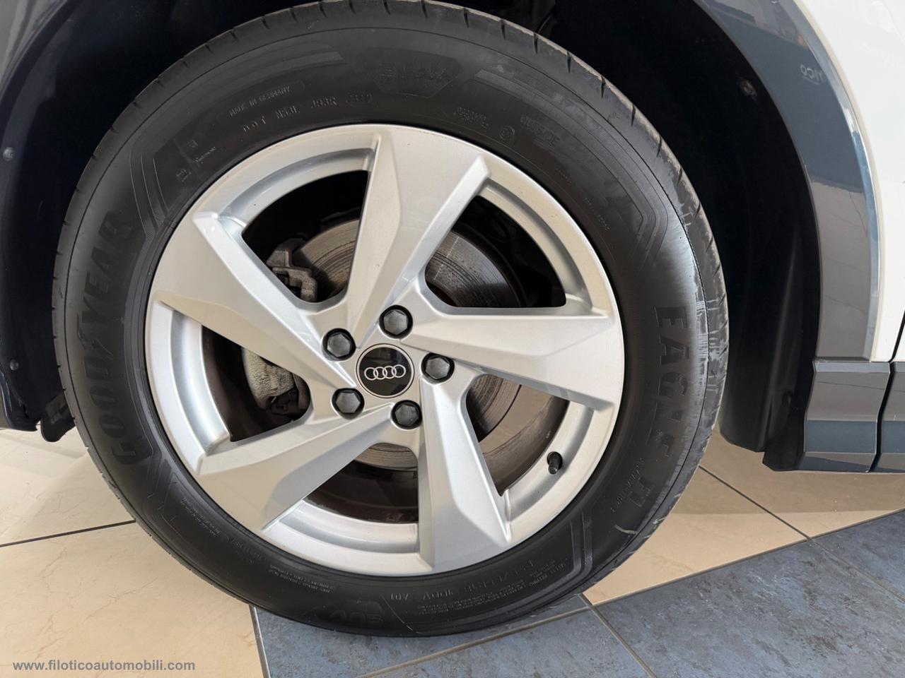 AUDI Q3 35 TDI S tronic Business Advanced KM 66.354 CERTIFICATI - FULL OPTIONAL
