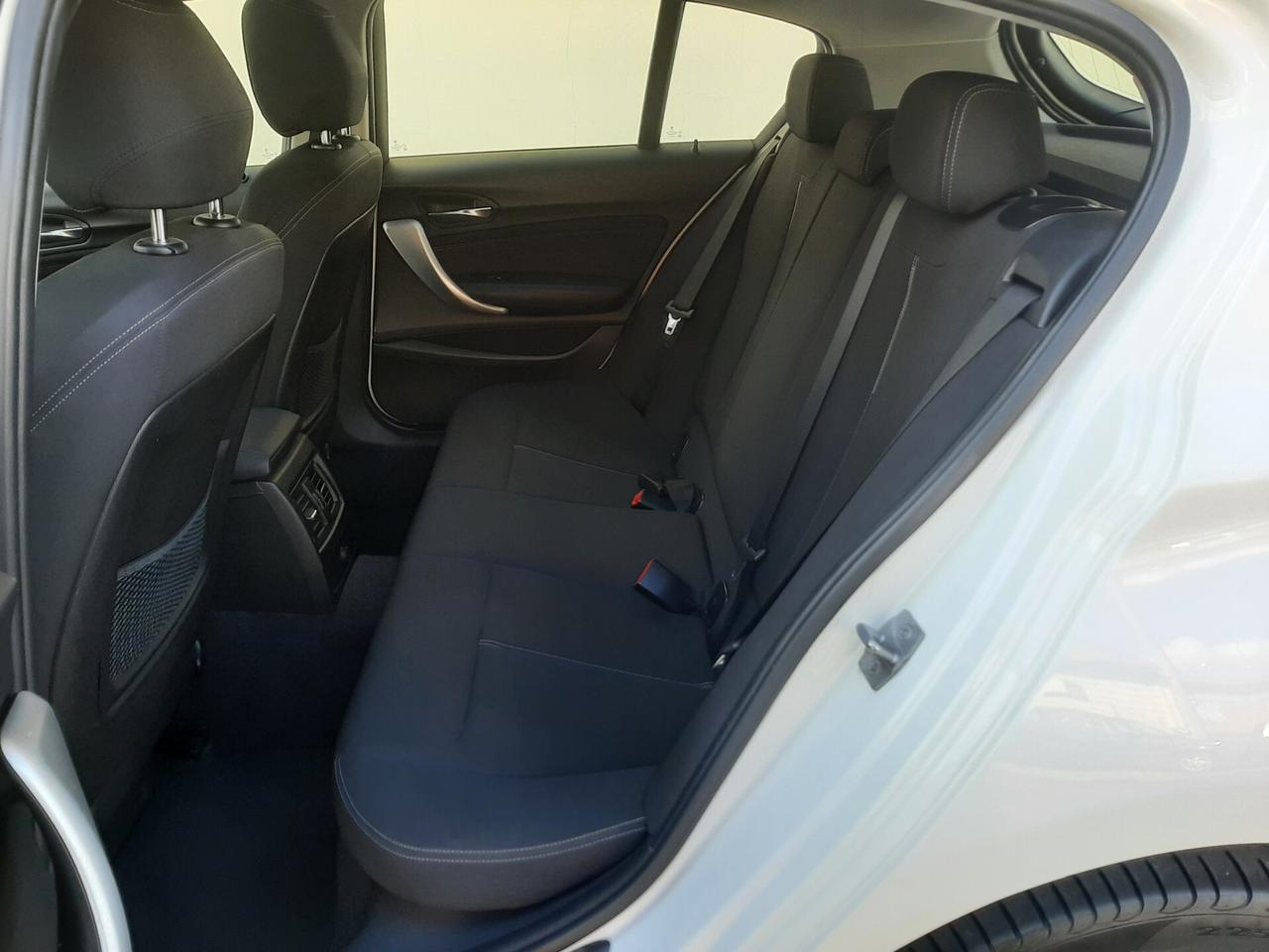 Bmw 118i 170cv 5p. Sport Line Aut.